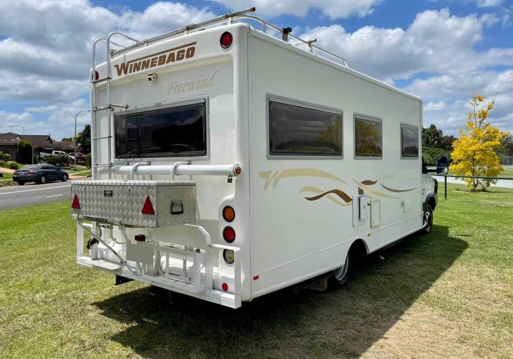 2007 Winnebago Freewind B2412