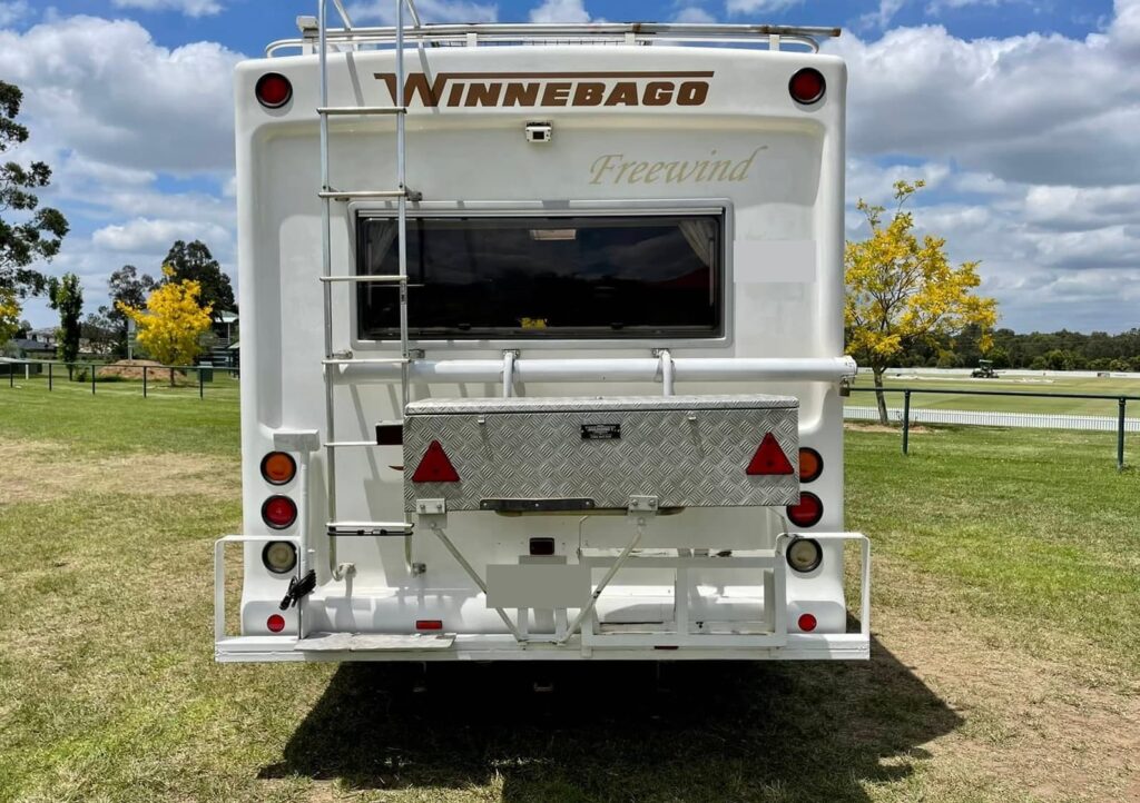 2007 Winnebago Freewind B2412